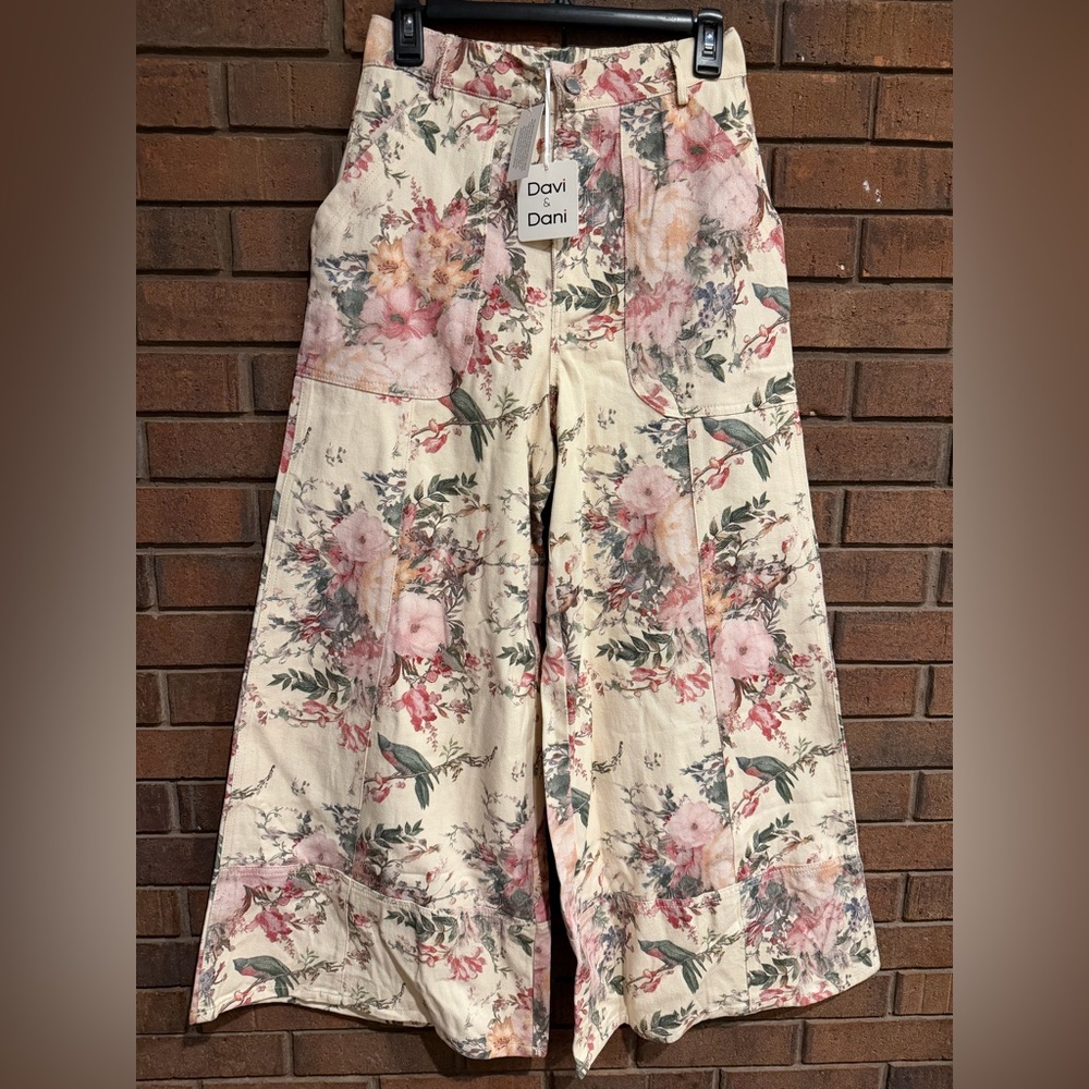 DAVI & DANI Floral Print Wide-Leg Pants denim jeans small